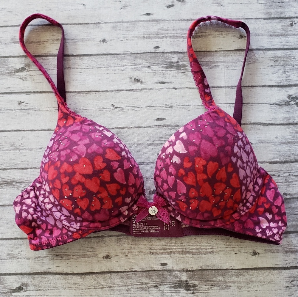32B Victoria's Secret Bra Push-Up Hearts! Bling!